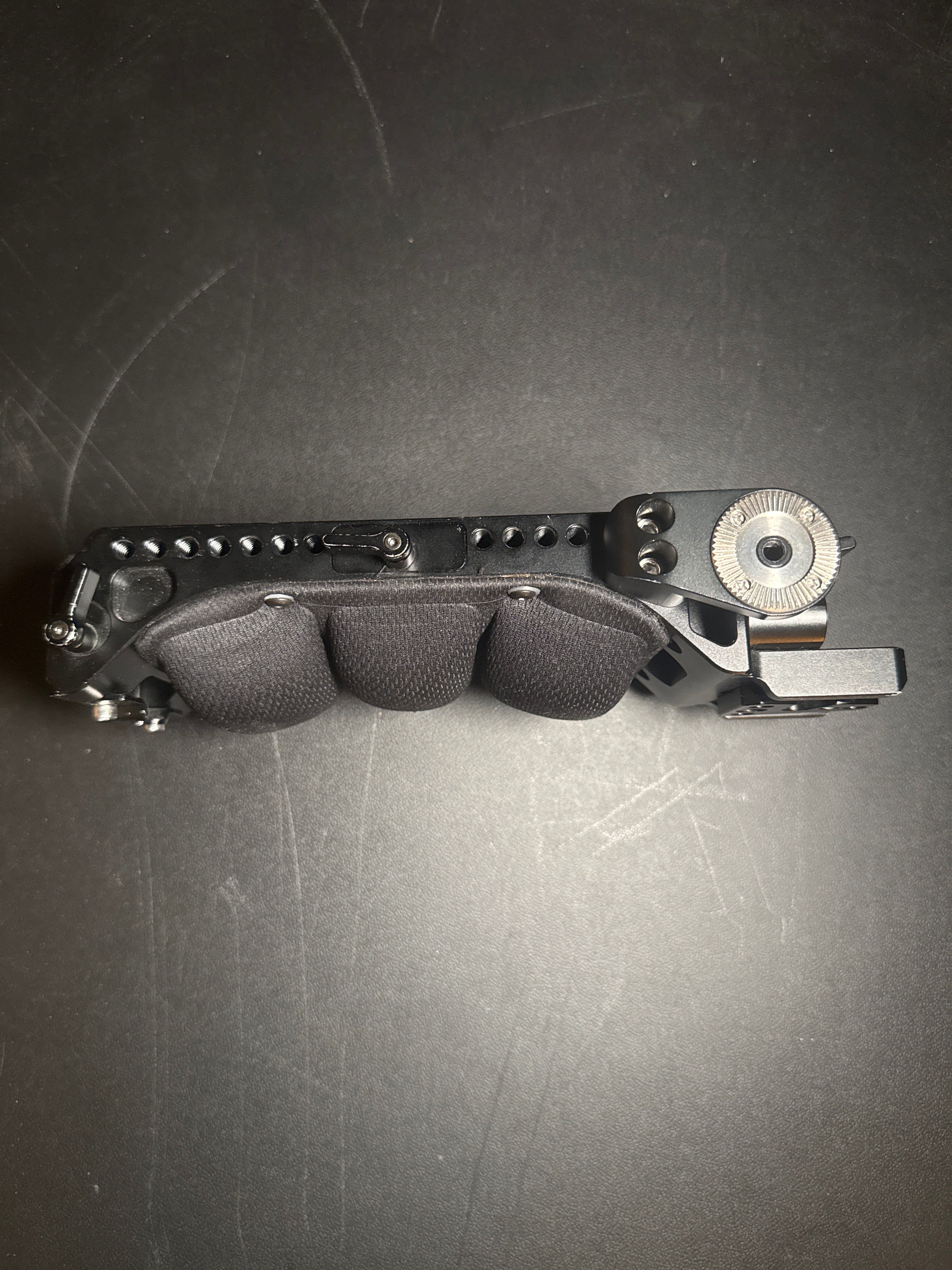 SMALLRIG Quick Release Shoulder Plate for Sony VCT-14 Tripod Adapter with Rosettes