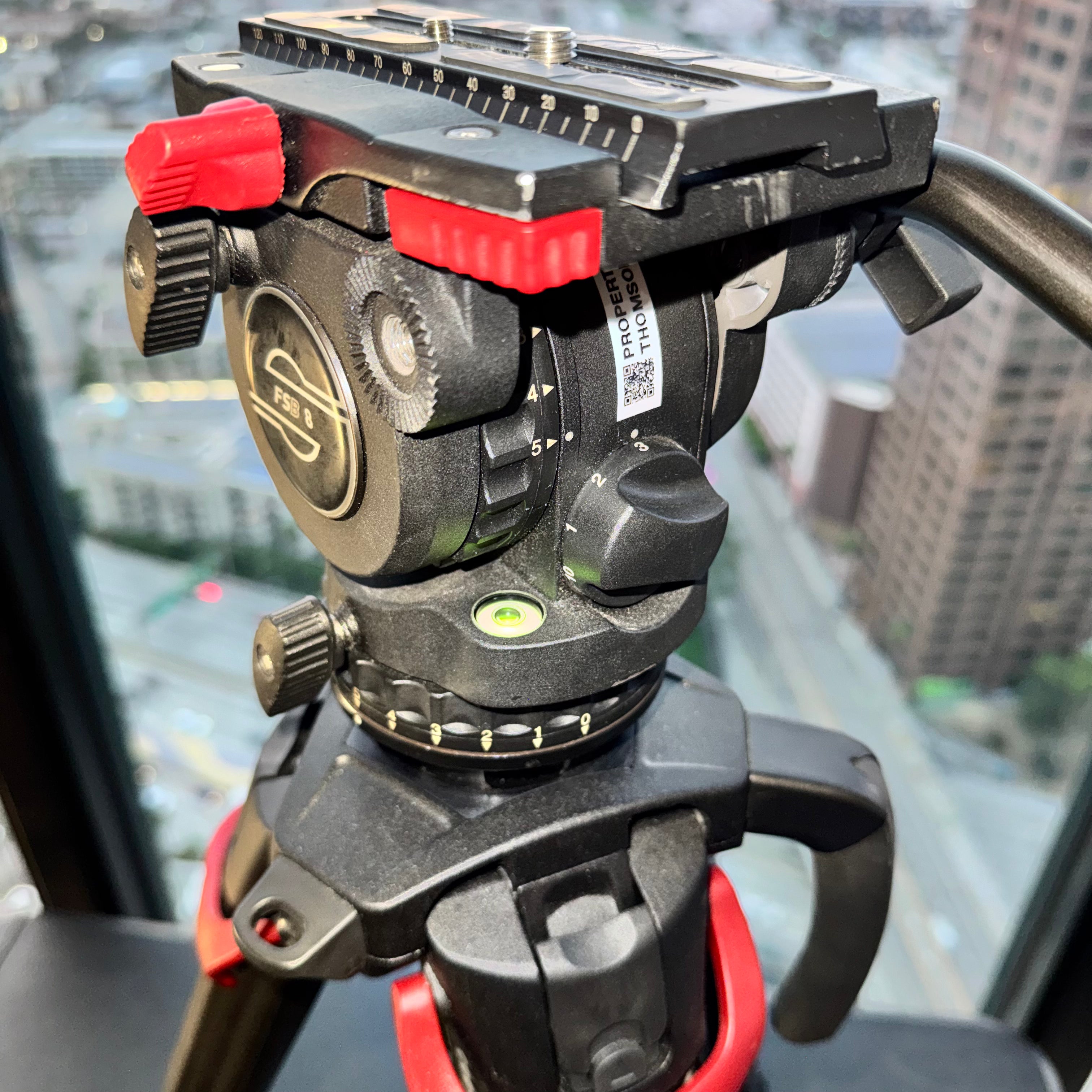 Sachtler FSB 8 MK I w/ Flowtech 75 CF Tripod