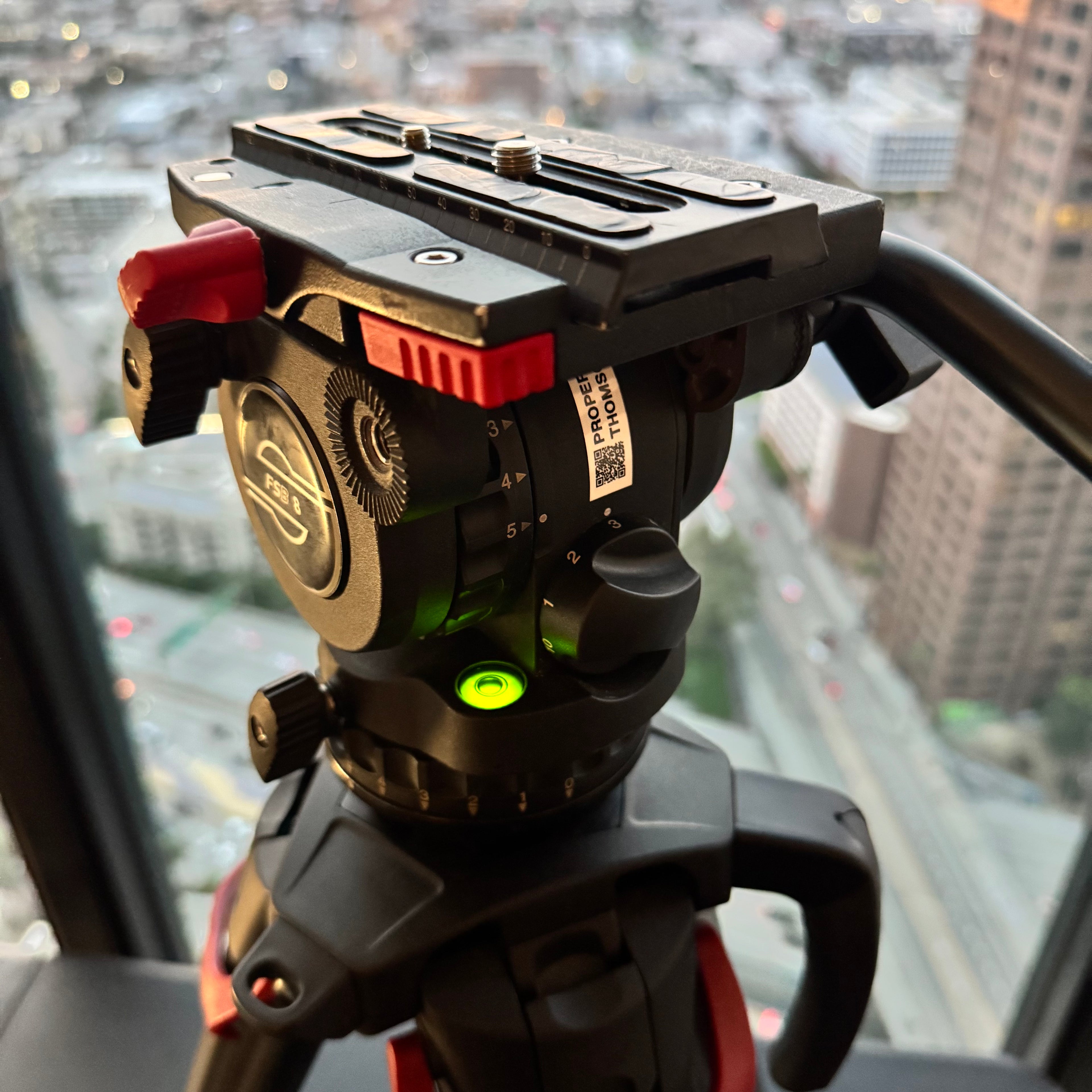 Sachtler FSB 8 MK I w/ Flowtech 75 CF Tripod