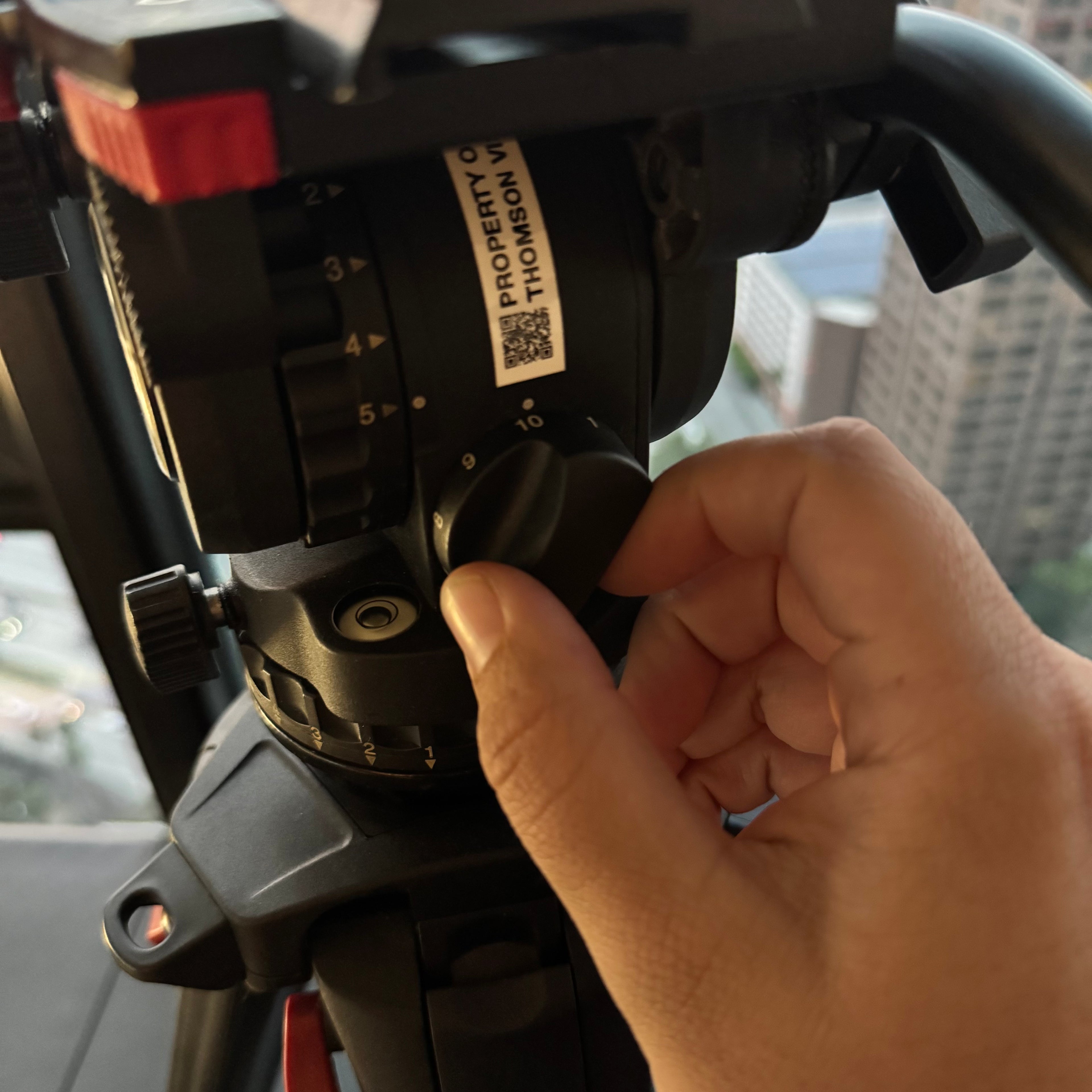 Sachtler FSB 8 MK I w/ Flowtech 75 CF Tripod