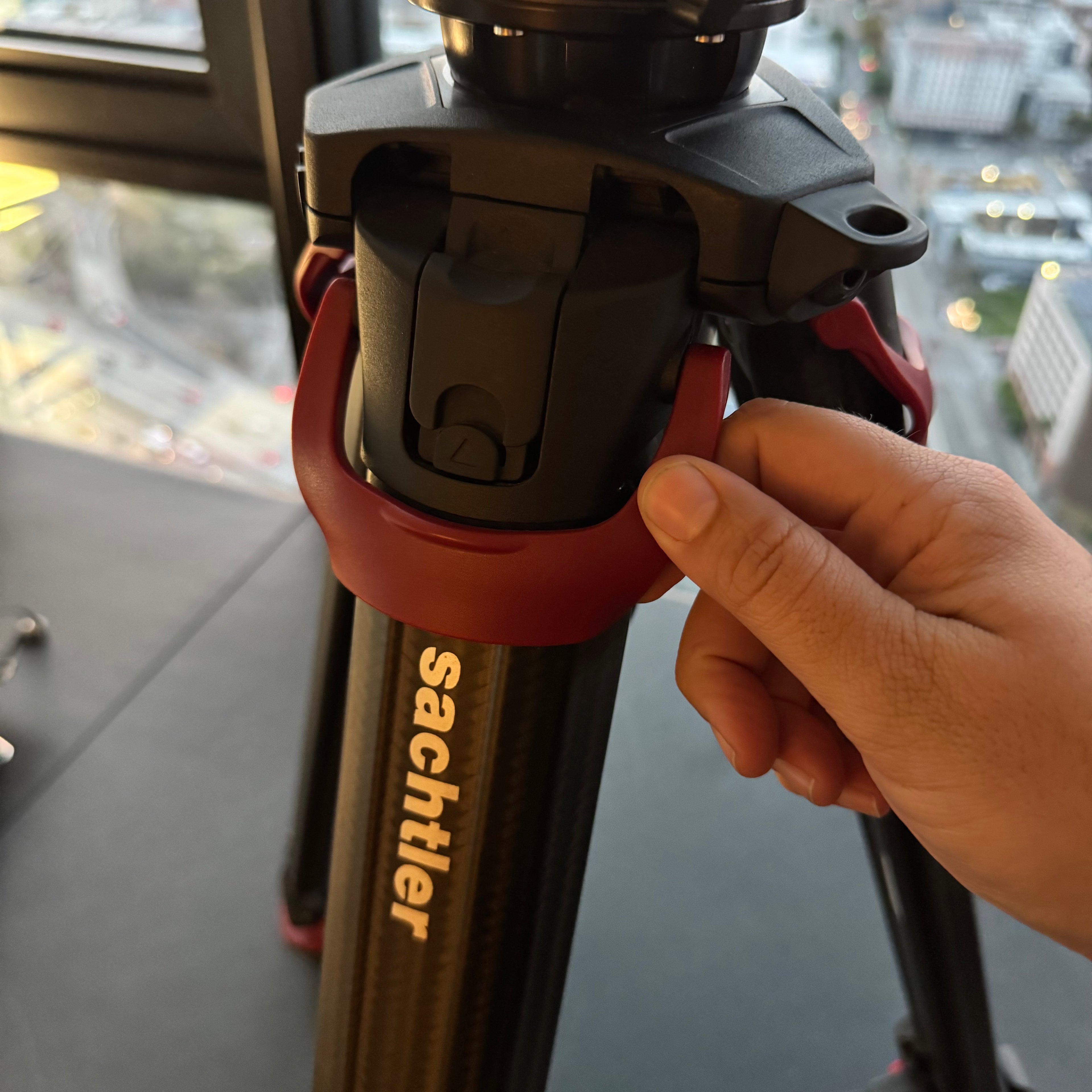 Sachtler FSB 8 MK I w/ Flowtech 75 CF Tripod