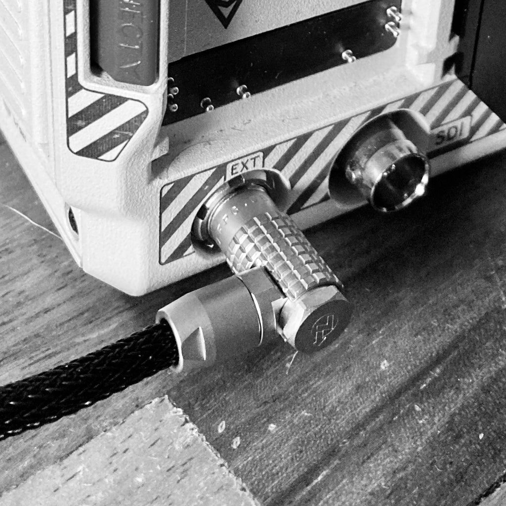 Right Angle KOMODO/V-RAPTOR EXT to 3.5mm Tentacle Sync® Timecode IN Cable